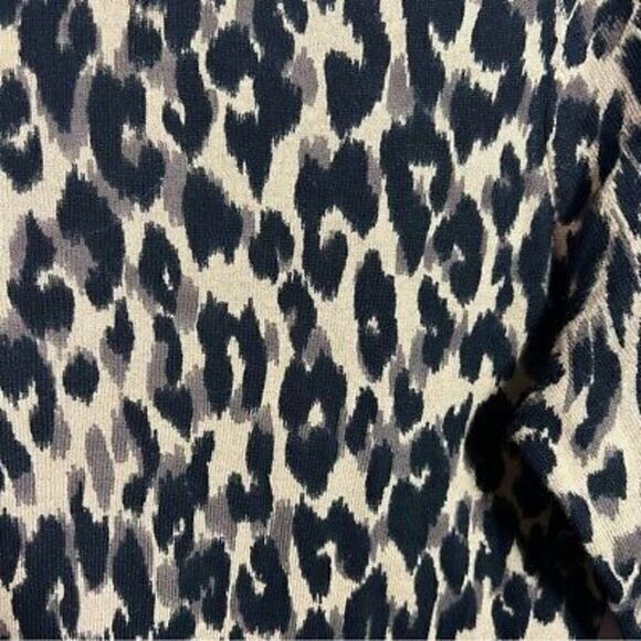 Halogen womens animal print lightweight sweater size small - Picture 4 of 5